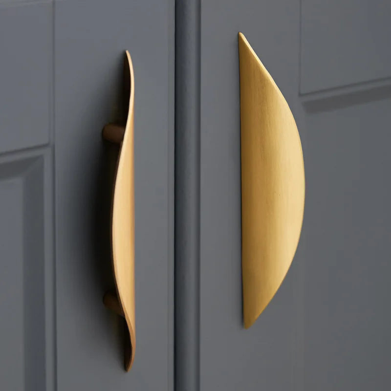 Copper Color Kitchen Door Handle Nordic Wardrobe Wardrobe Drawer Knob Hardware Black Gold Leaf Crescent Shape Home Decoration